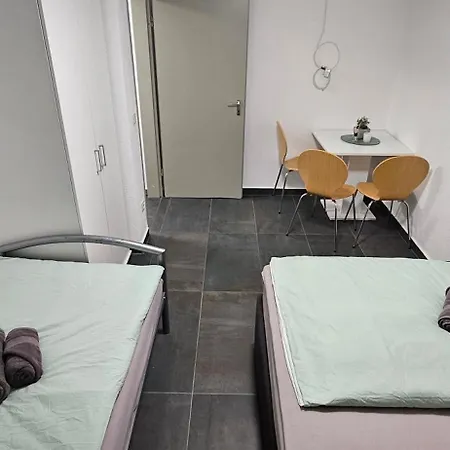 Laubenheim Apartment *